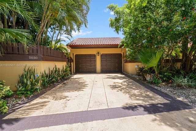 1030 NE 202nd Ter, Miami, FL 33179