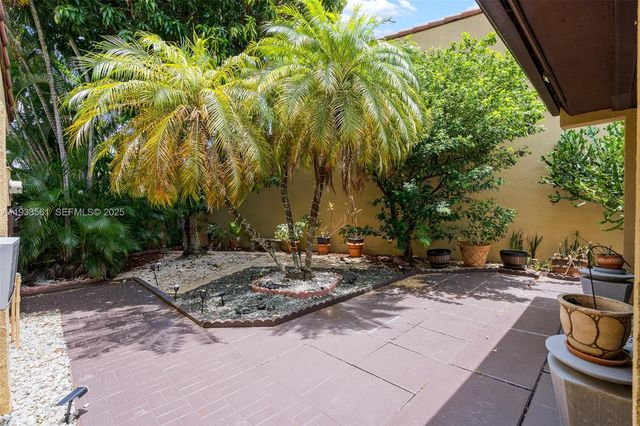 1030 NE 202nd Ter, Miami, FL 33179