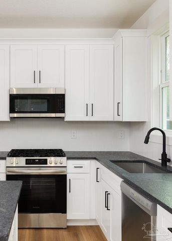 1321 John Carroll Dr, Pensacola, FL 32504