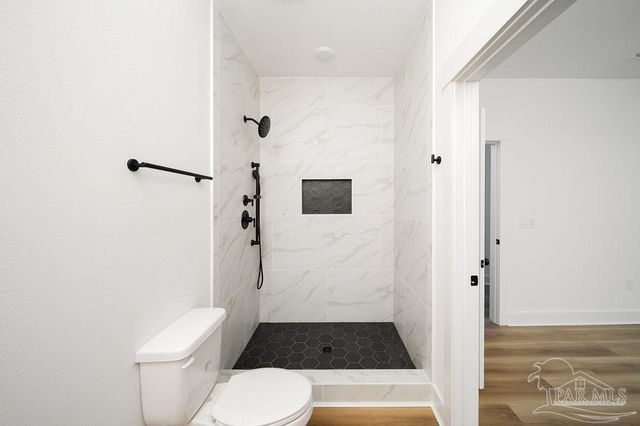 1321 John Carroll Dr, Pensacola, FL 32504