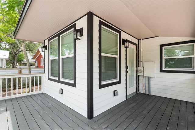 136 N RING AVENUE, Tarpon Springs, FL 34689