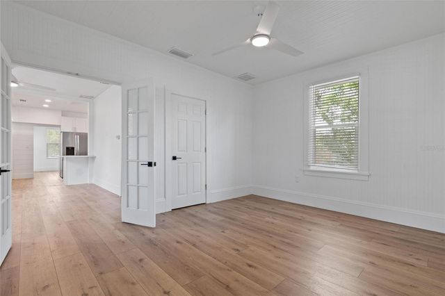 136 N RING AVENUE, Tarpon Springs, FL 34689