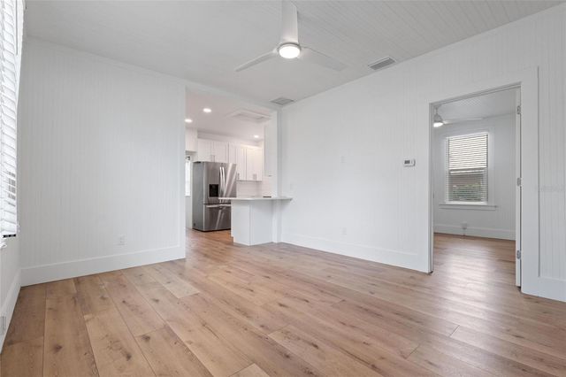 136 N RING AVENUE, Tarpon Springs, FL 34689