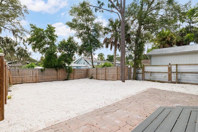 136 N RING AVENUE, Tarpon Springs, FL 34689
