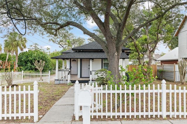 136 N RING AVENUE, Tarpon Springs, FL 34689