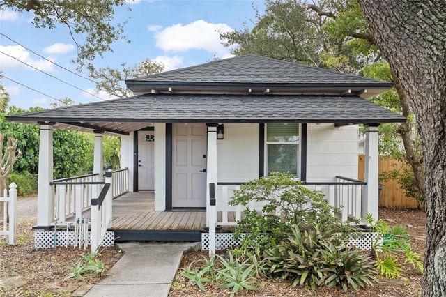 136 N RING AVENUE, Tarpon Springs, FL 34689
