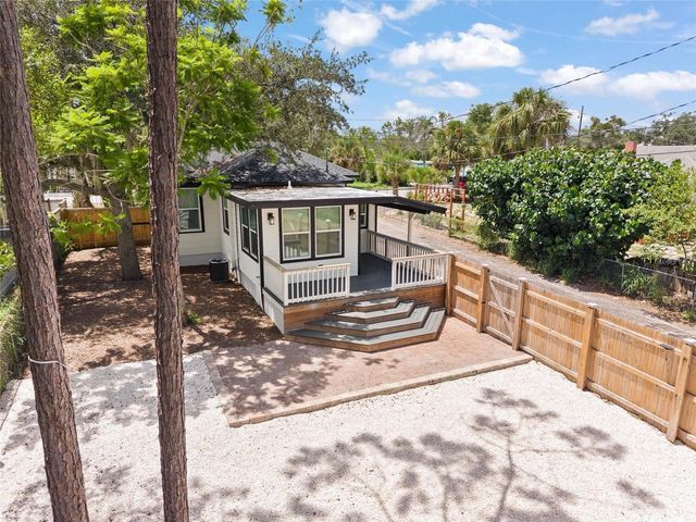 136 N RING AVENUE, Tarpon Springs, FL 34689
