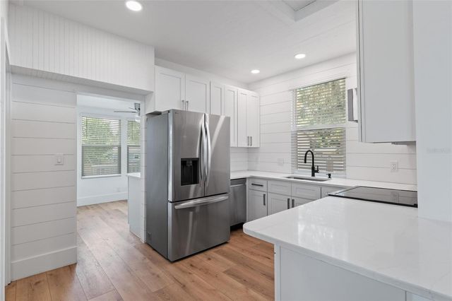 136 N RING AVENUE, Tarpon Springs, FL 34689