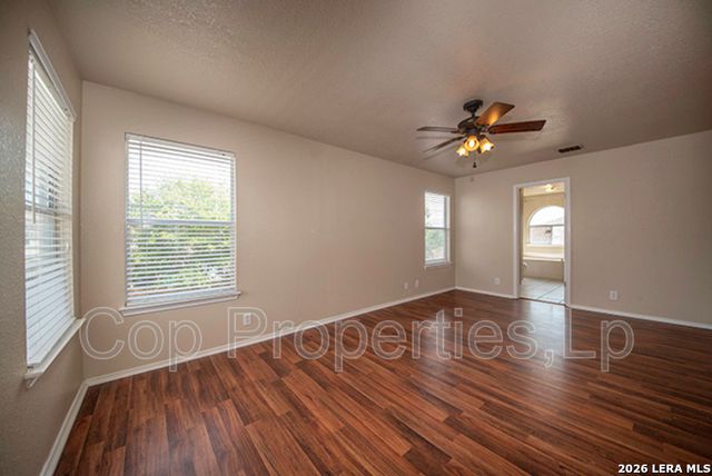 518 Reba, San Antonio, TX 78109