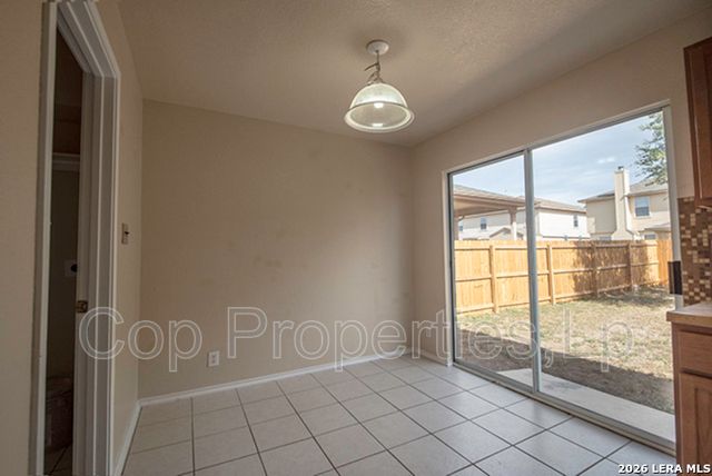 518 Reba, San Antonio, TX 78109