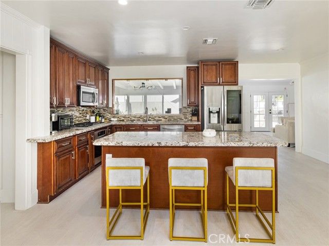 7559 Midfield Avenue, Los Angeles, CA 90045