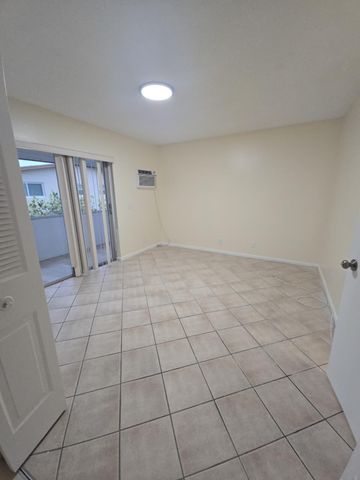 129 Hastings 129, West Palm Beach, FL 33417