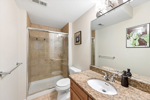 2338 N OAKLEY Avenue, Chicago, IL 60647