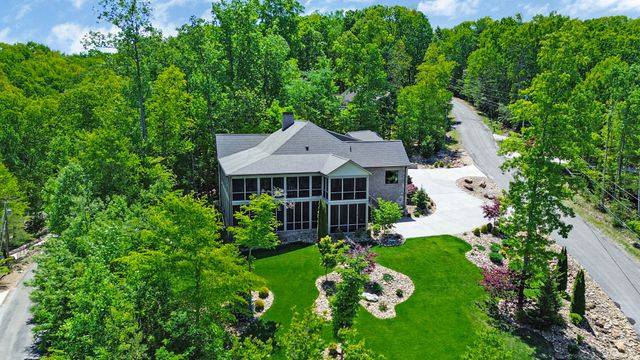 142 Pineridge Loop, Crossville, TN 38558
