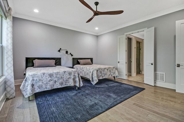 142 Pineridge Loop, Crossville, TN 38558