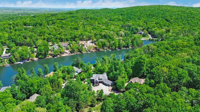 142 Pineridge Loop, Crossville, TN 38558