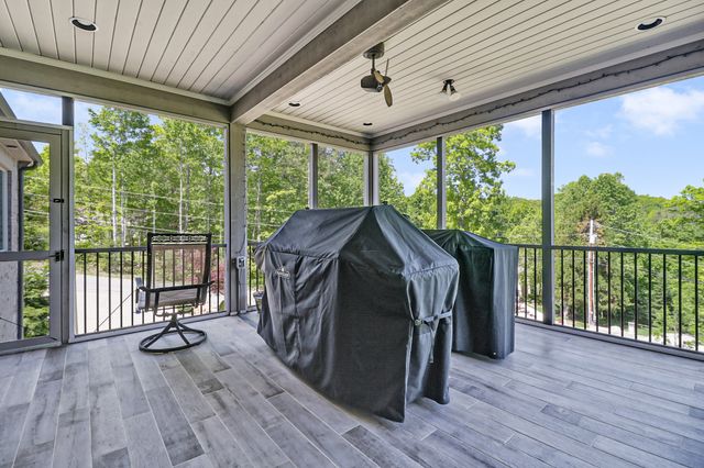 142 Pineridge Loop, Crossville, TN 38558