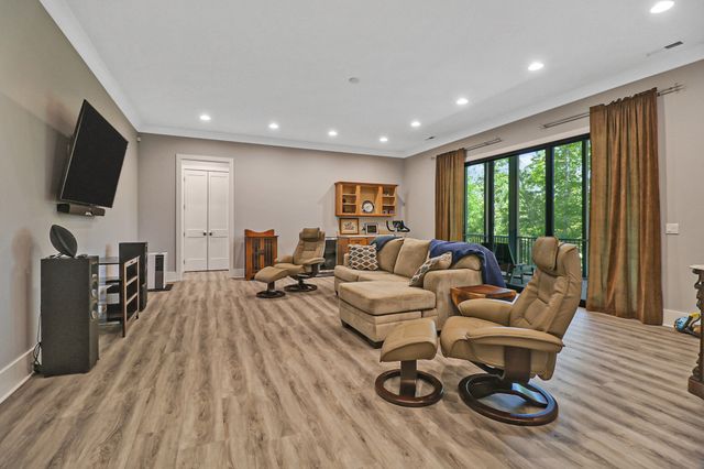 142 Pineridge Loop, Crossville, TN 38558