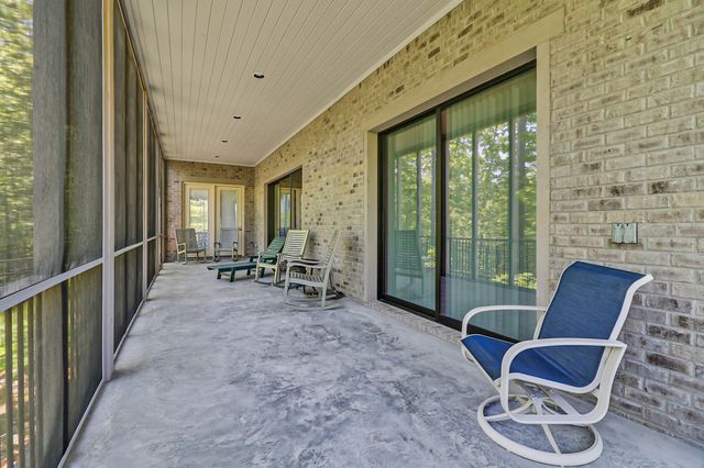 142 Pineridge Loop, Crossville, TN 38558