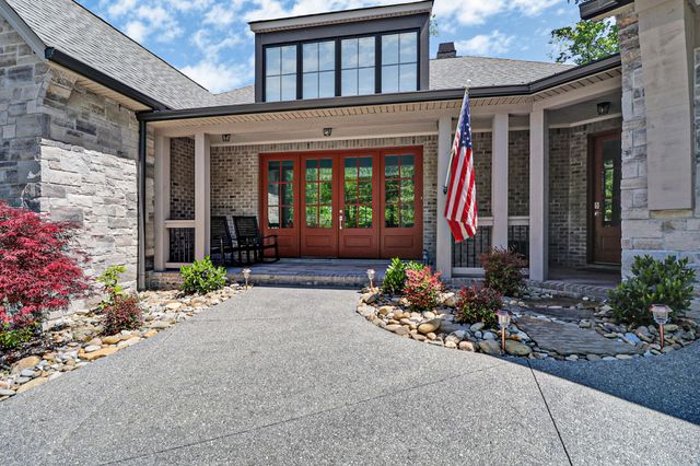 142 Pineridge Loop, Crossville, TN 38558