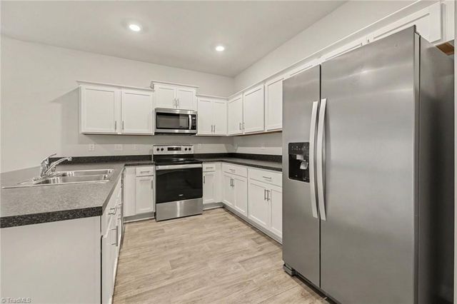 282 Sparrow Lane, Lexington, NC 27295