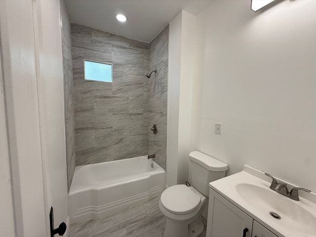 19 Reeves St 3, Worcester, MA 01607