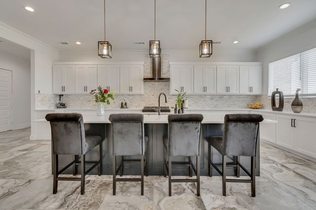 7299 Tom Trail, Krum, TX 76249