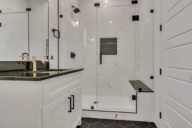 7299 Tom Trail, Krum, TX 76249