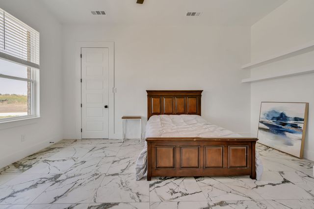 7299 Tom Trail, Krum, TX 76249