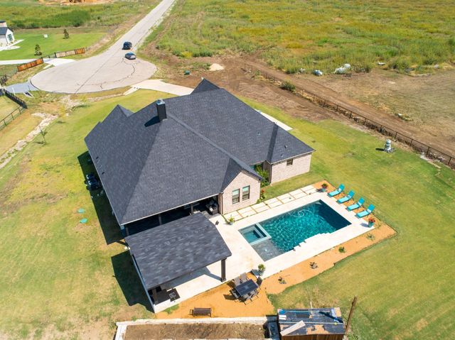 7299 Tom Trail, Krum, TX 76249