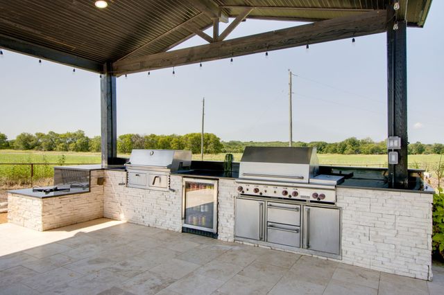 7299 Tom Trail, Krum, TX 76249
