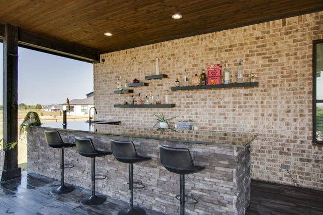 7299 Tom Trail, Krum, TX 76249