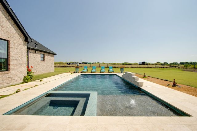 7299 Tom Trail, Krum, TX 76249