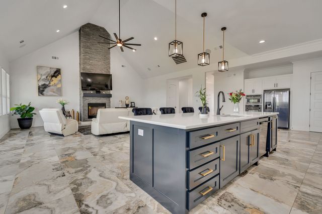 7299 Tom Trail, Krum, TX 76249