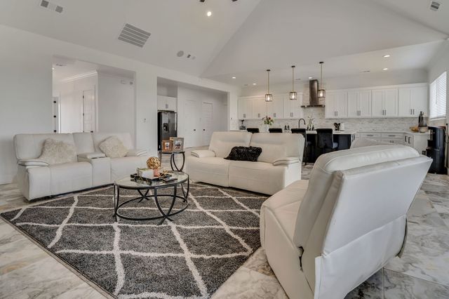 7299 Tom Trail, Krum, TX 76249