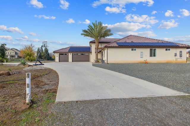 17044 Coyote Drive, Springville, CA 93265