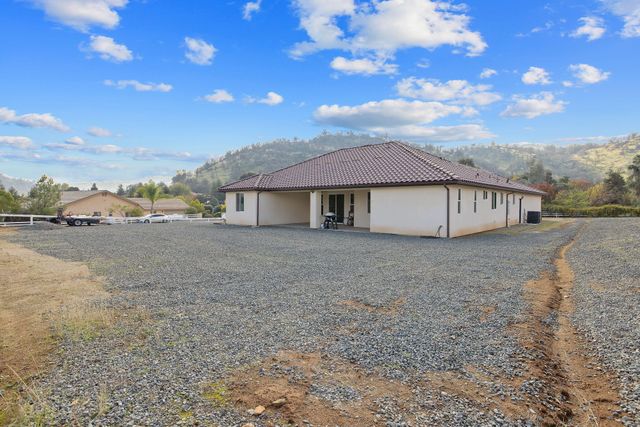 17044 Coyote Drive, Springville, CA 93265
