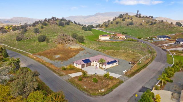 17044 Coyote Drive, Springville, CA 93265