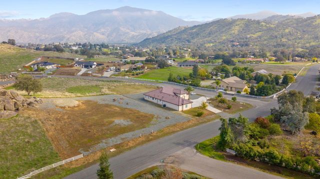 17044 Coyote Drive, Springville, CA 93265