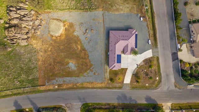 17044 Coyote Drive, Springville, CA 93265