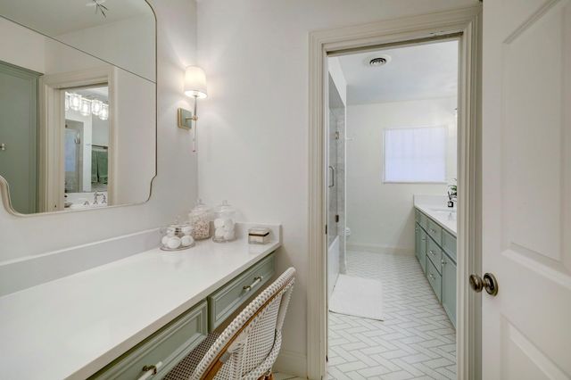 6159 Doliver Drive, Houston, TX 77057