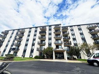 9098 W Terrace Drive 4-K, Niles, IL 60714