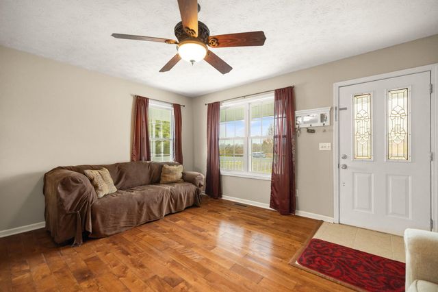 3033 Clear Springs Drive, London, KY 40744