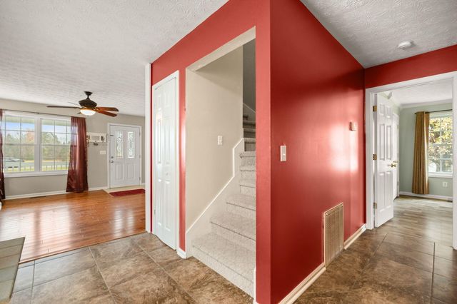 3033 Clear Springs Drive, London, KY 40744