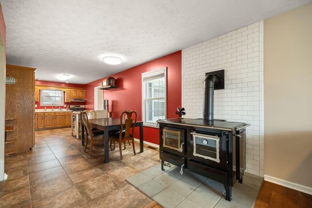 3033 Clear Springs Drive, London, KY 40744