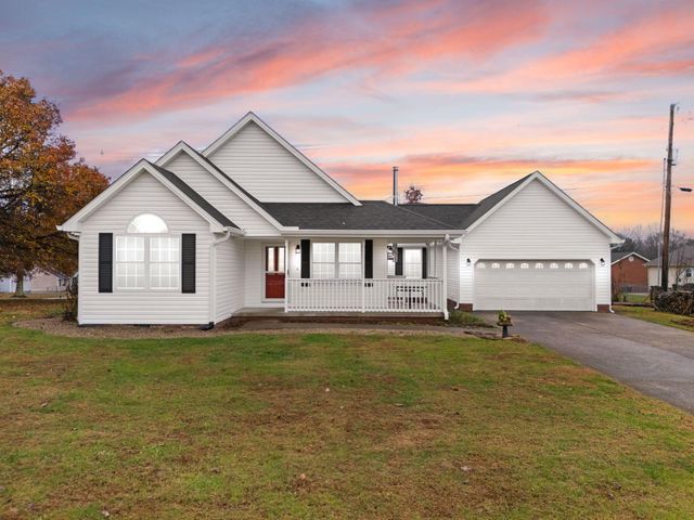 3033 Clear Springs Drive, London, KY 40744