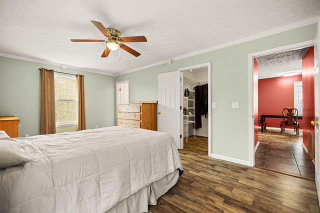 3033 Clear Springs Drive, London, KY 40744