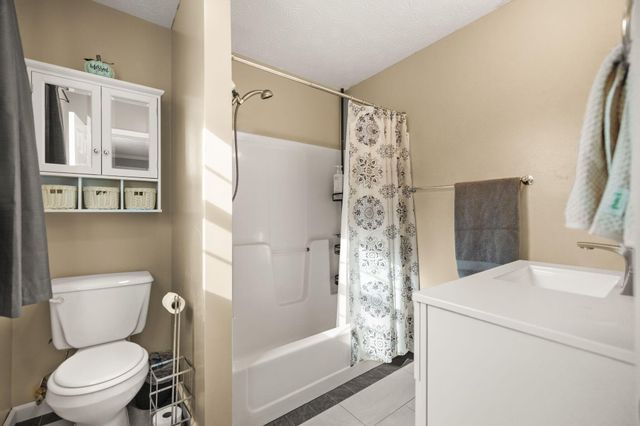 3033 Clear Springs Drive, London, KY 40744