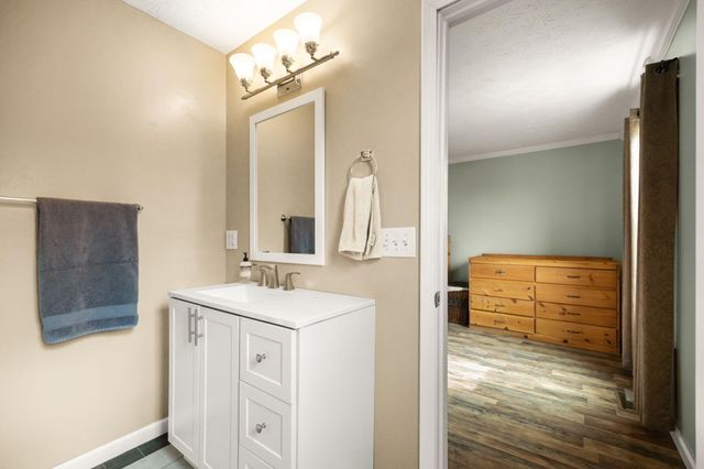 3033 Clear Springs Drive, London, KY 40744