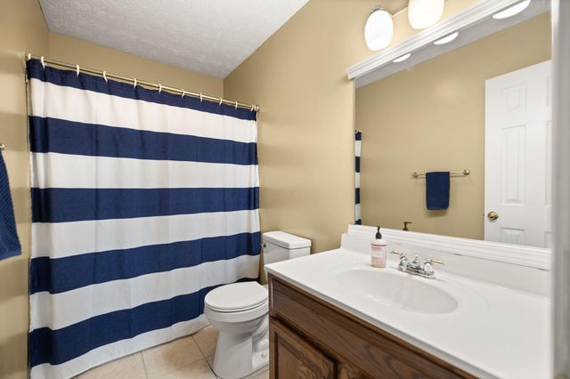 3033 Clear Springs Drive, London, KY 40744